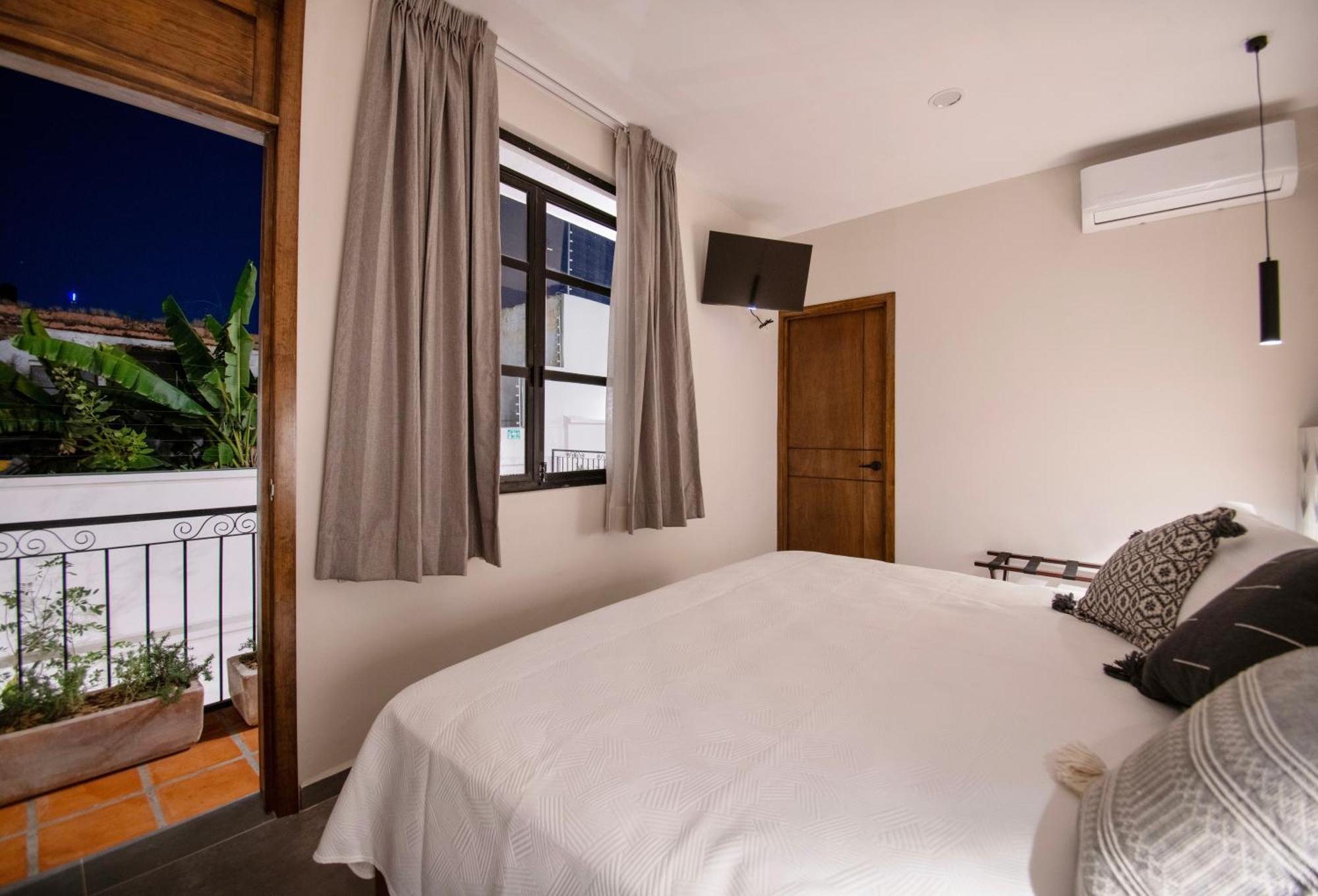 Casa Irake Hotel Гуадалахара Екстериор снимка